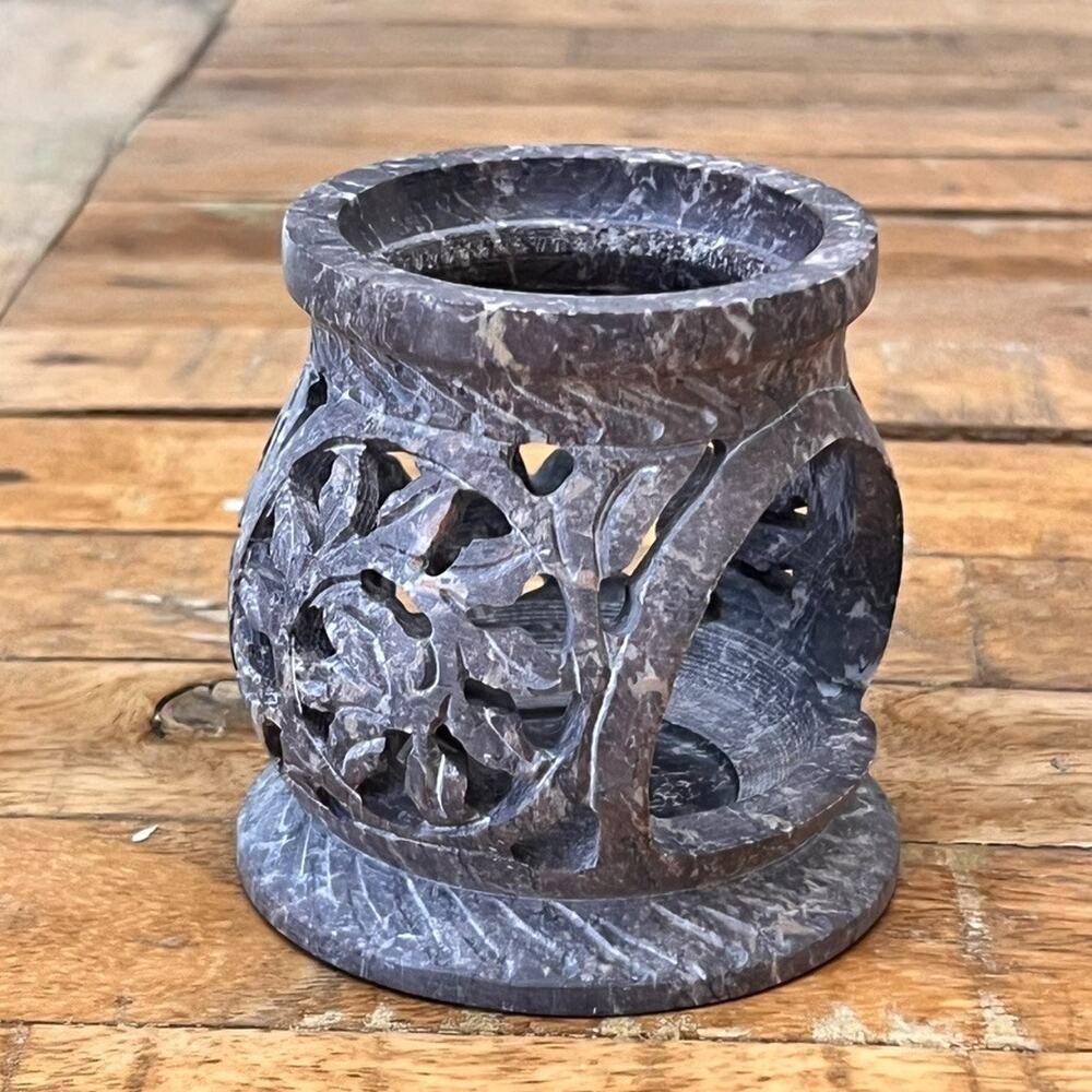 Soapstone Hand Carved Tea Light Holder 3.5" Oil Burner - Picture 4 of 9